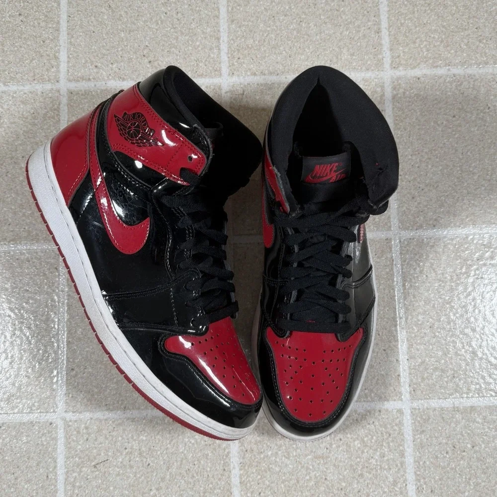 Jordan 1 Retro High OG Patent Bred Black Varsity Red White 555088-063 Mens 9.5